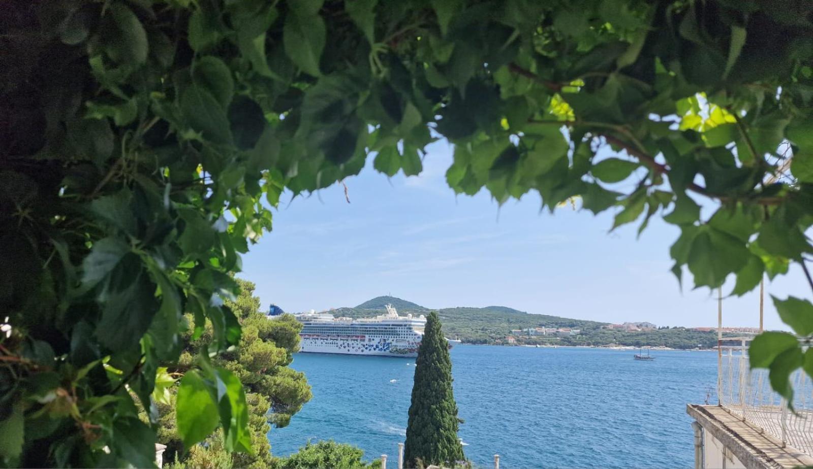 Apartment Ana Lozica With Terrace Dubrovnik Exterior photo